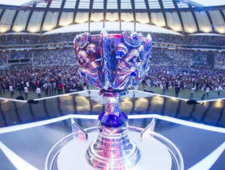 却高度依赖 却高度依赖